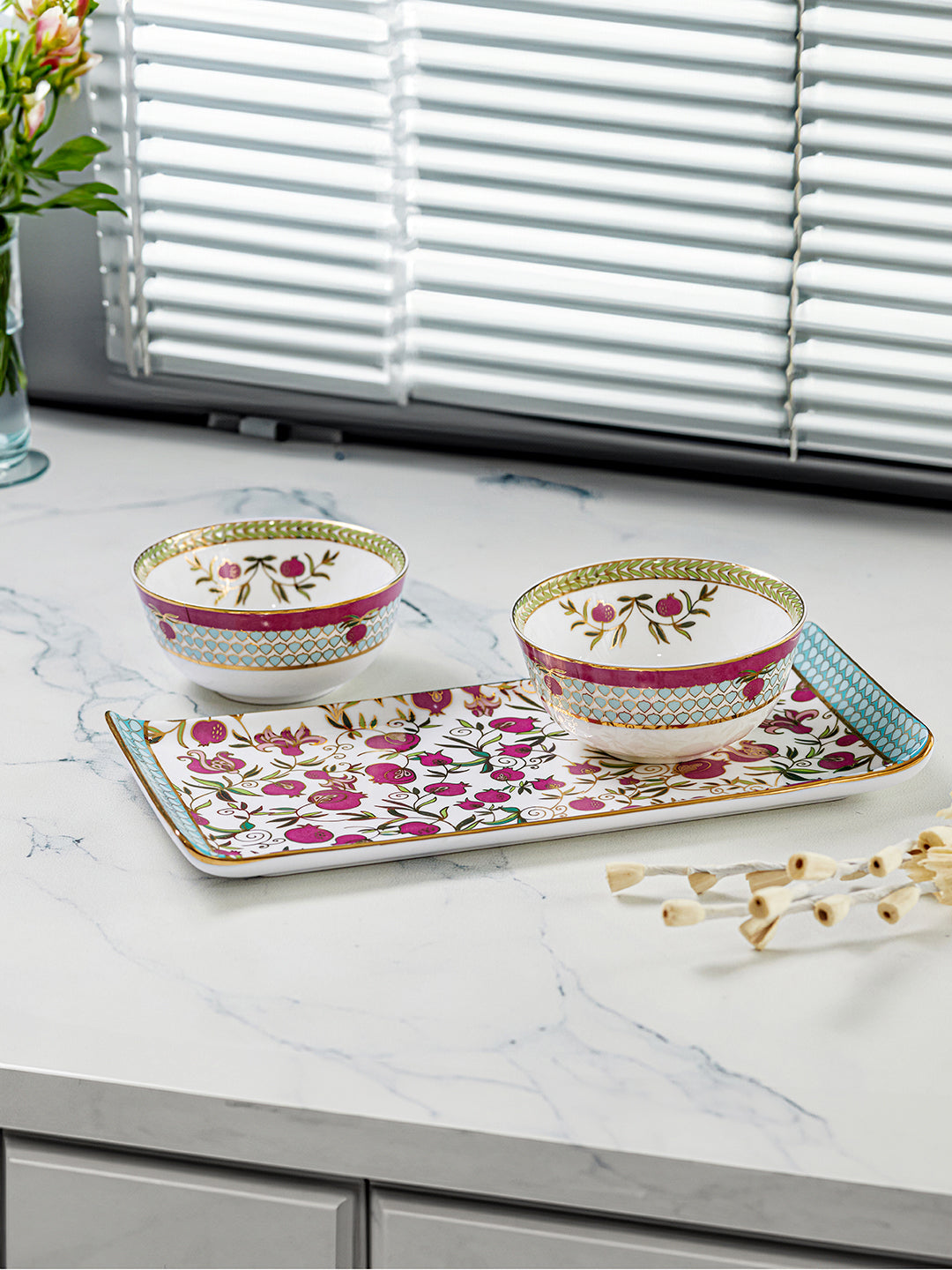 Pom Passion 24K Gold Bowls and Tray Set