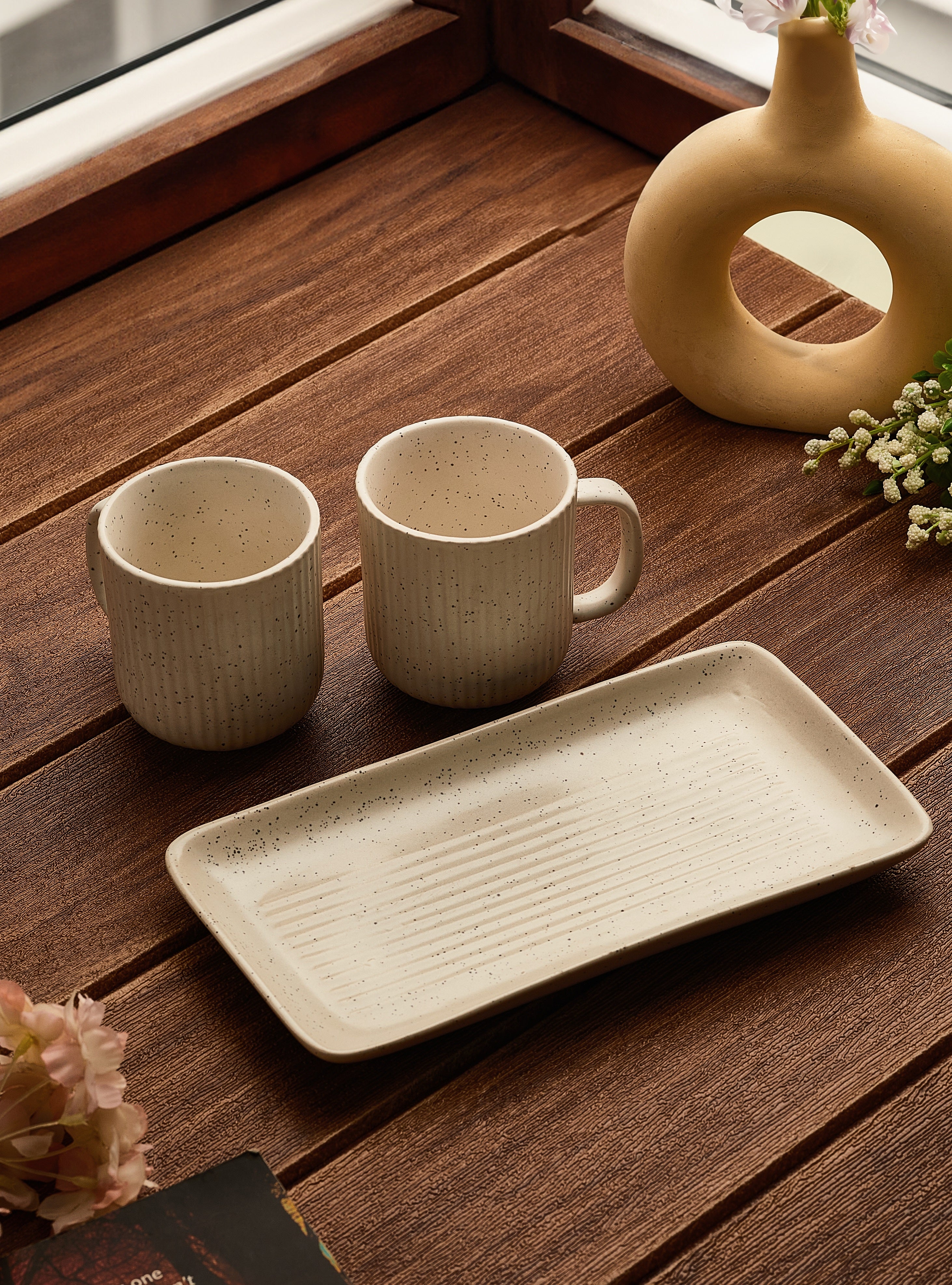 White Ceramic 2 Mugs & 1 Tray Tea Set
