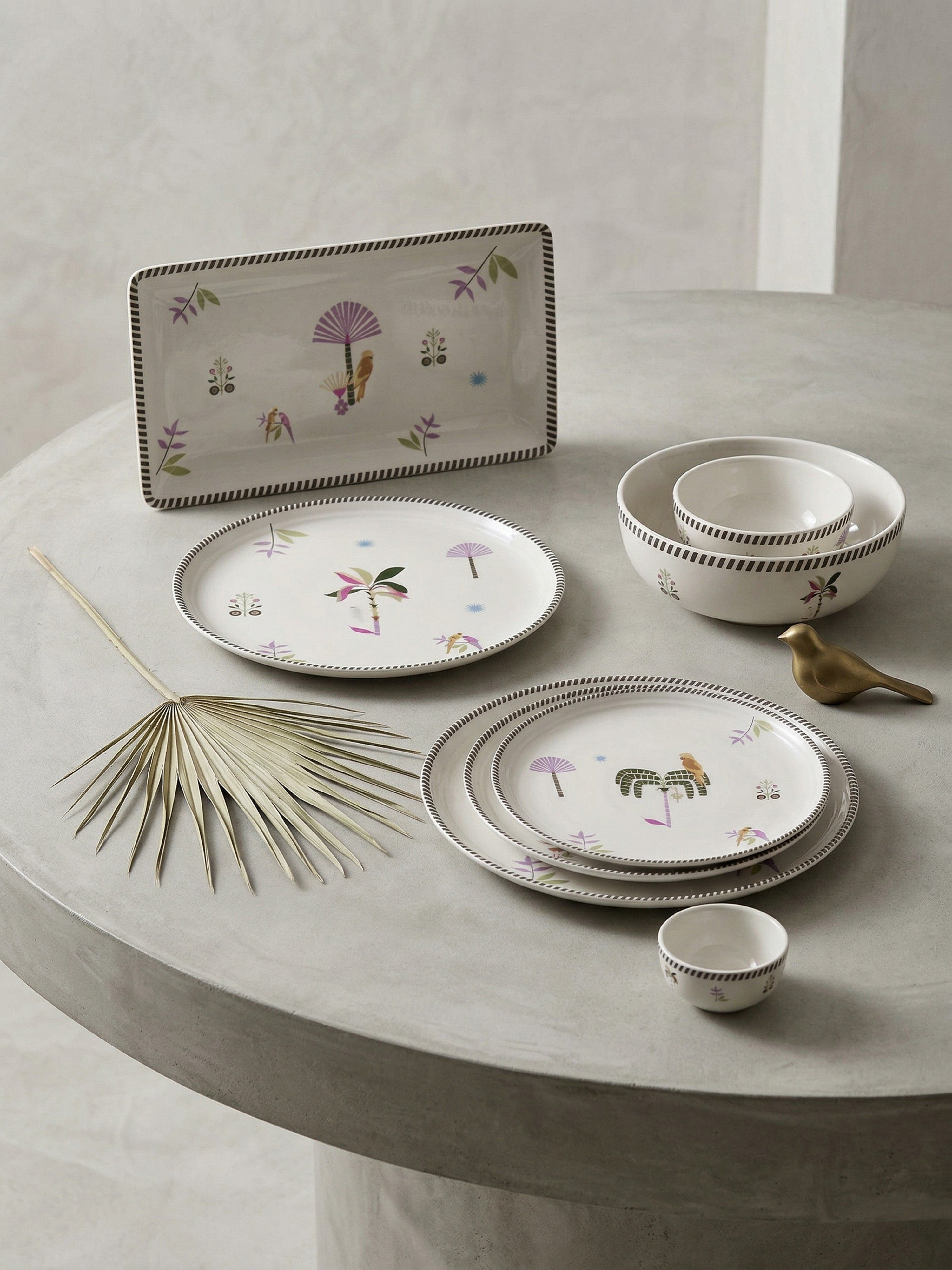 Island Bloom Porcelain Dinner Set (15 Pcs)