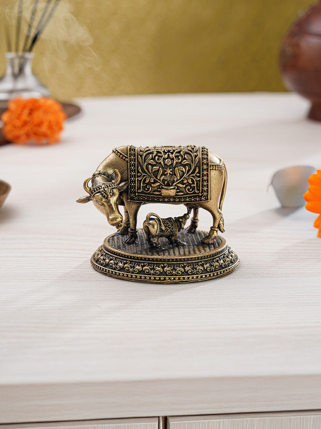 Kamdhenu Vatsalya Brass Table Sculpture
