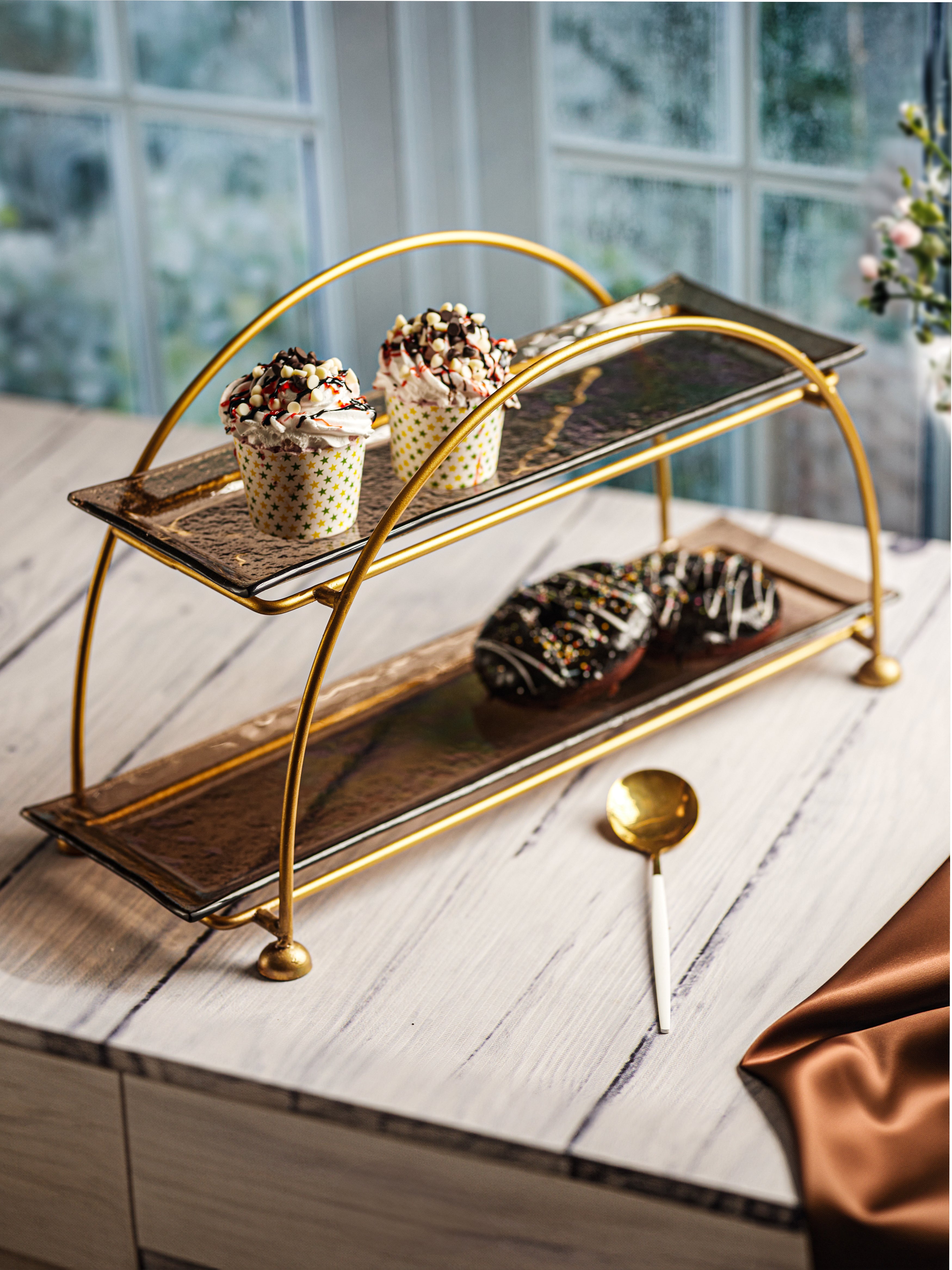 GOLDEN BRIDGE DOUBLE DECKER PLATTER