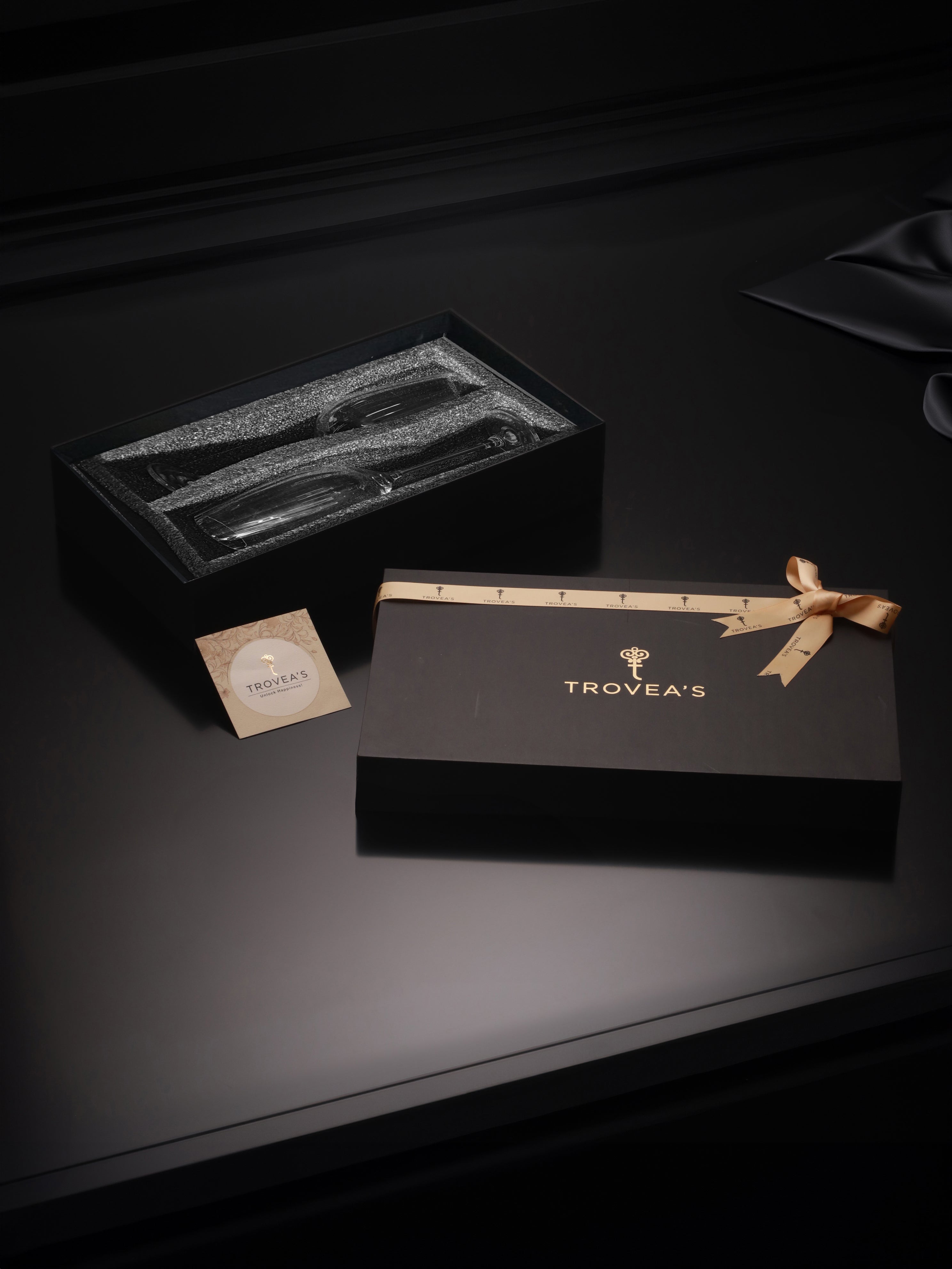 Sparkle and Sip: Premium Crystal Wine Glass