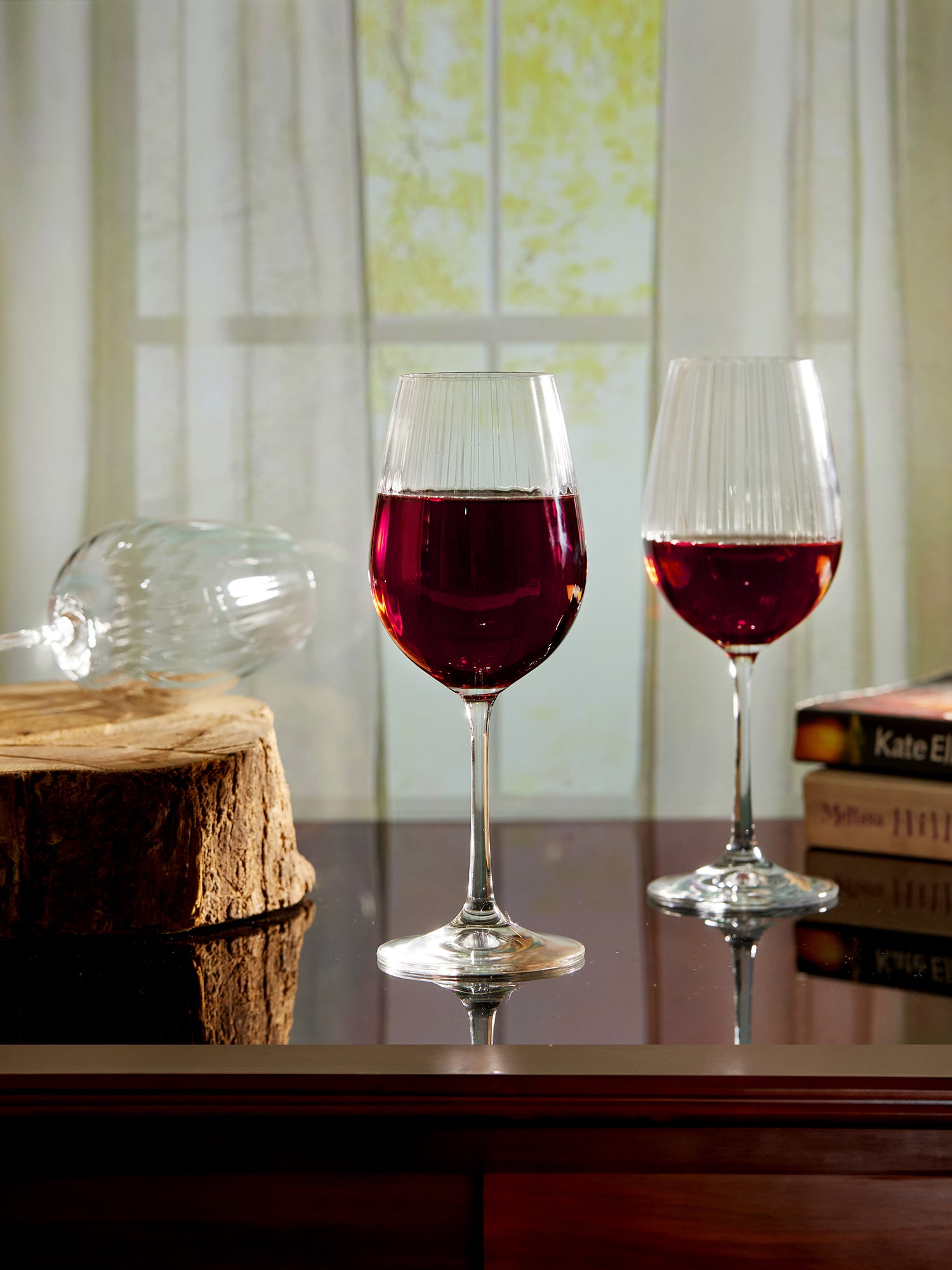 Sparkle and Sip: Premium Crystal Wine Glass