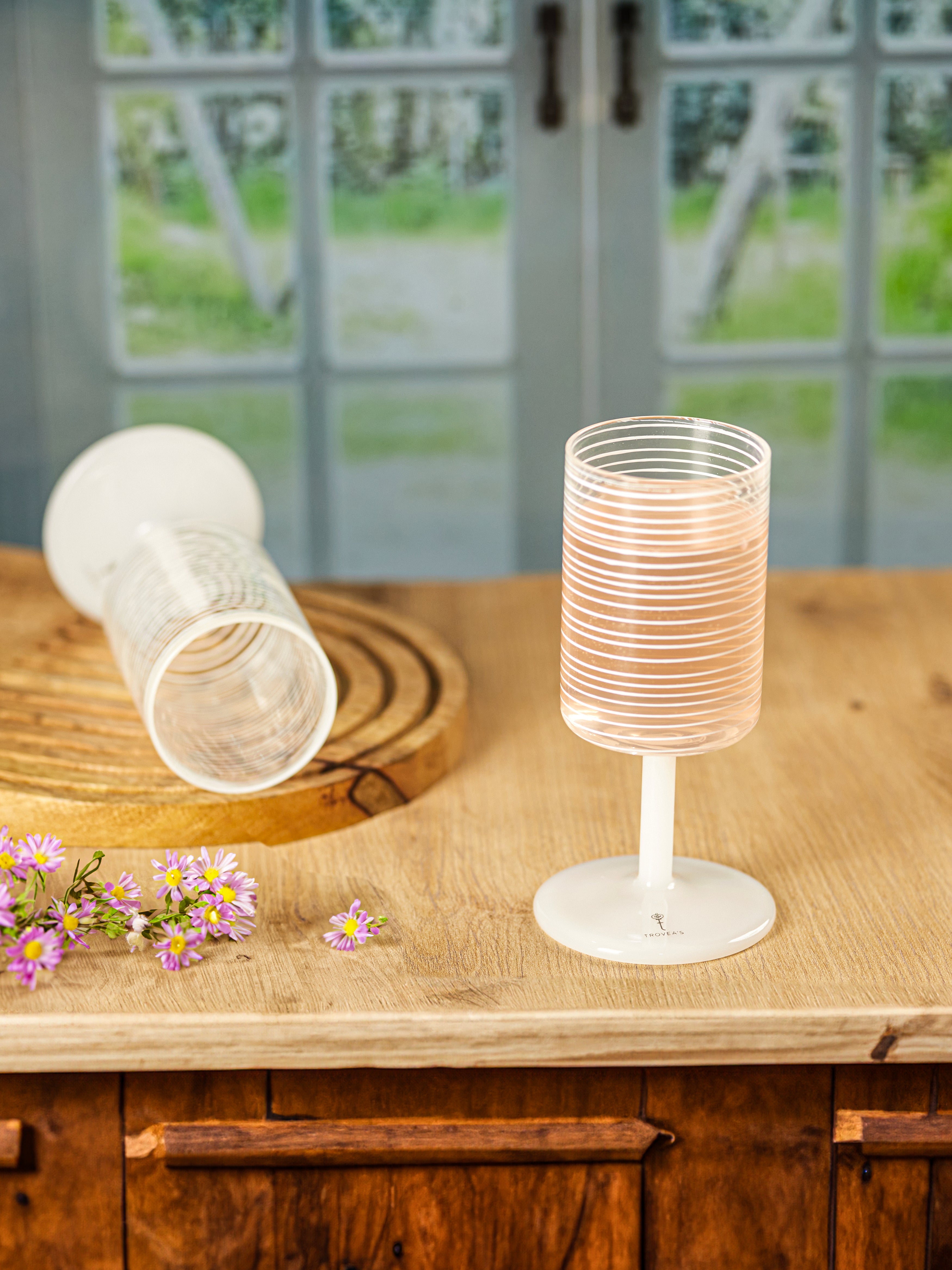 String Liner Wine Glass with White Stem