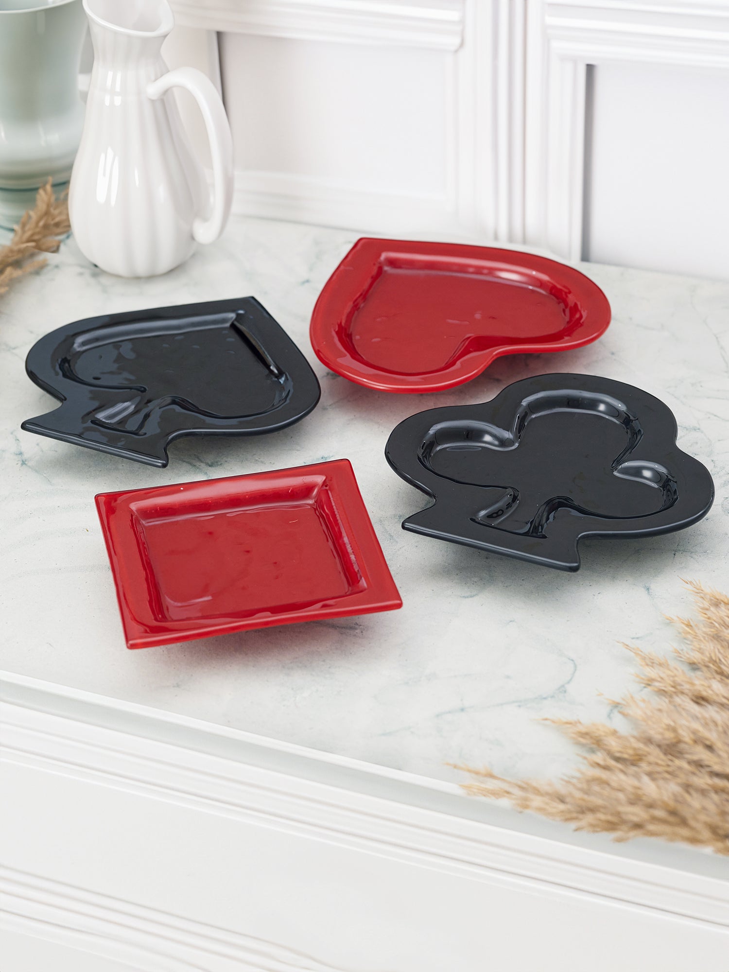 Designer Glass Playing Card Platter- Red & Black