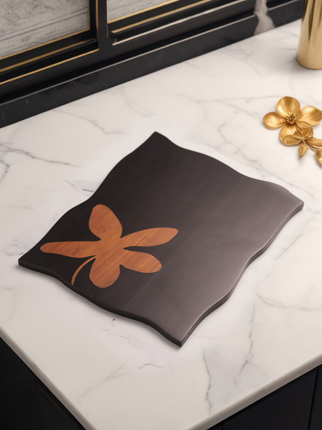 Artisan Mango Wood Cutting Board