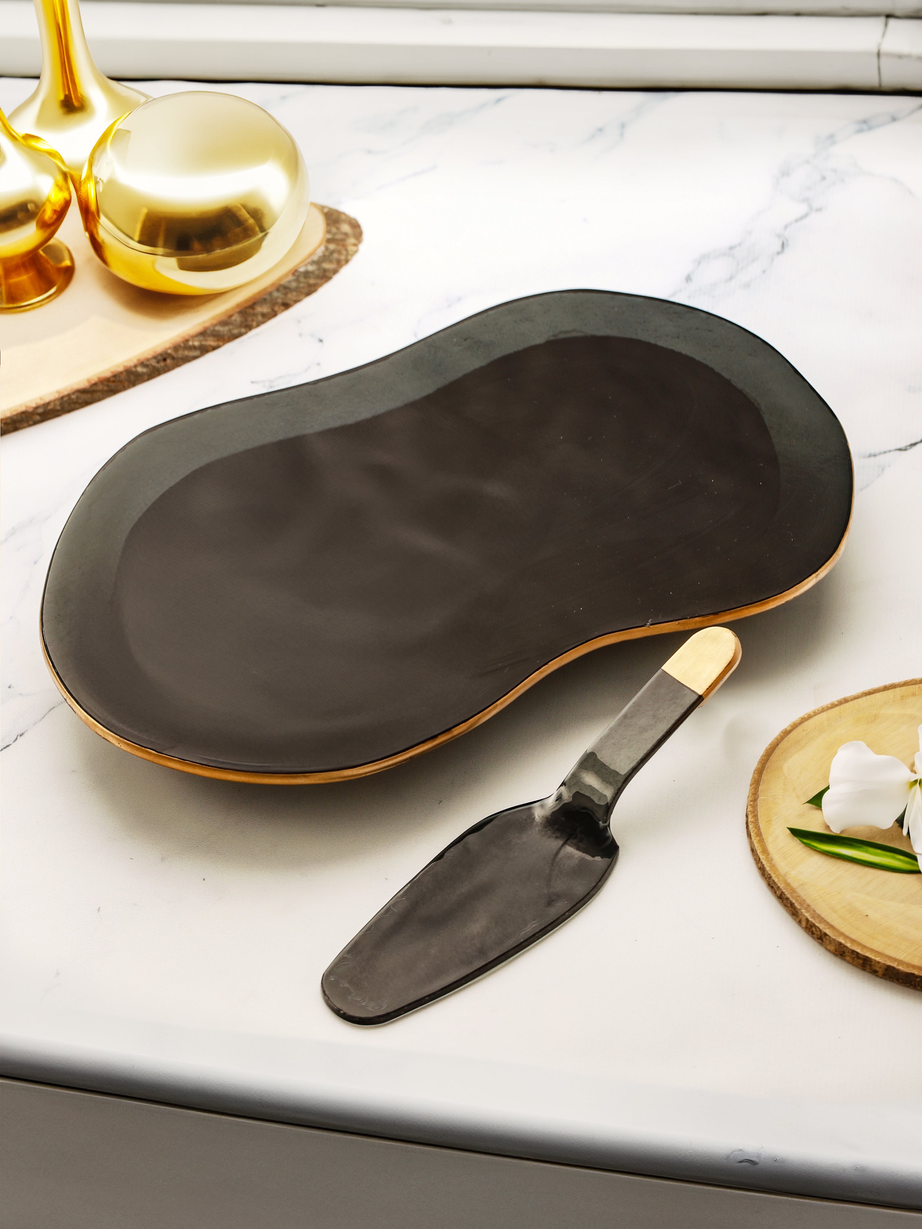 Black & Gold Pebble Big Platter