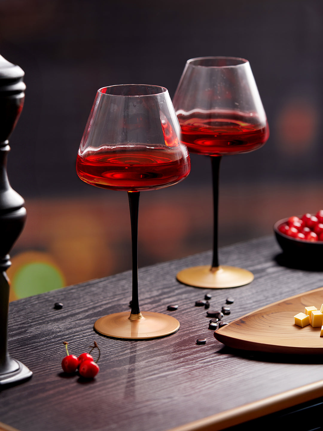 MIDNIGHT NOIR WINE GLASS - ITALIAN CRYSTAL – SET OF 2