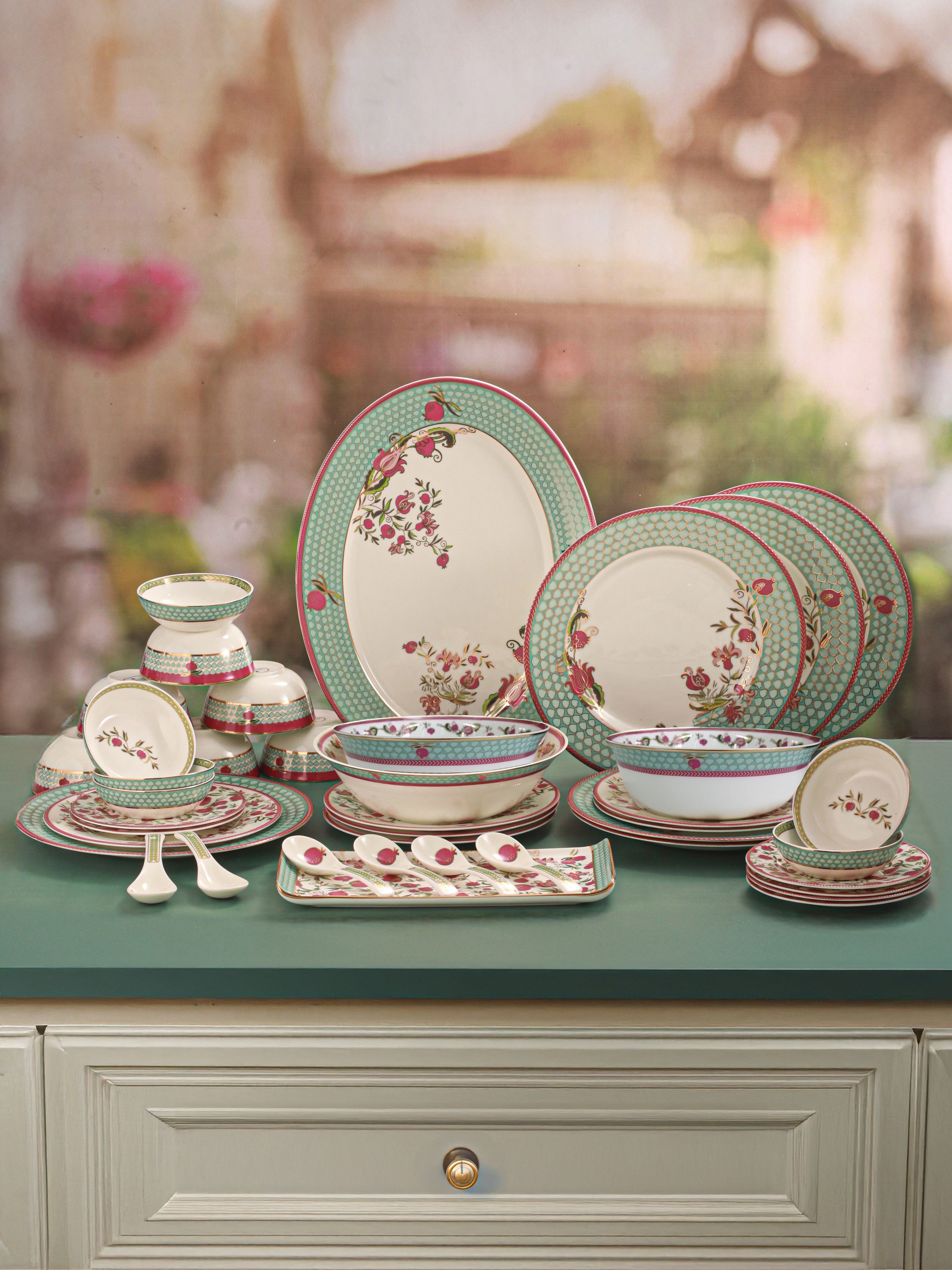 Pom Passion 24K Gold Plated Dinner Set | 41 Pcs