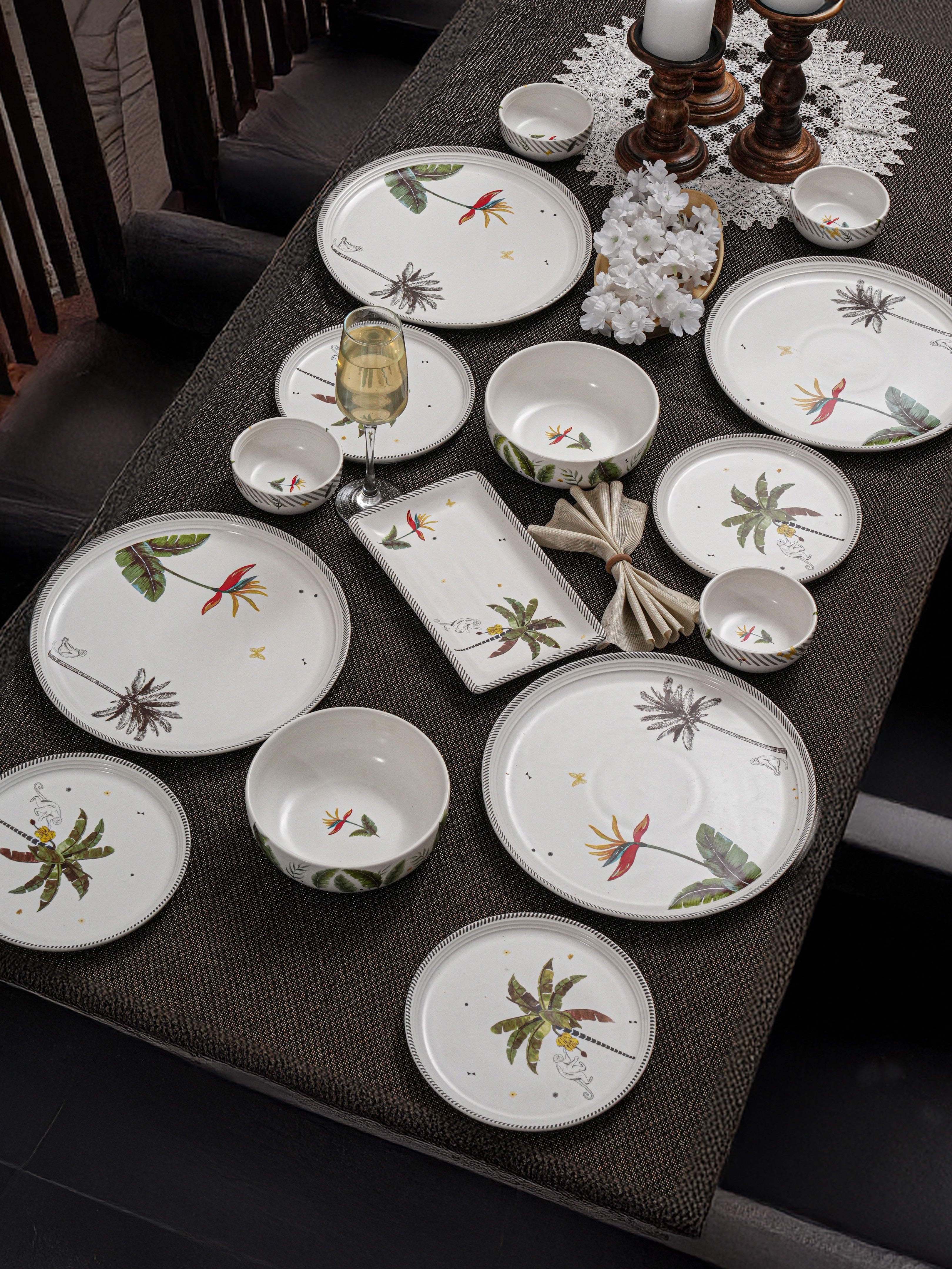 Tropical Mischief Porcelain Dinner Set (15 Pcs)