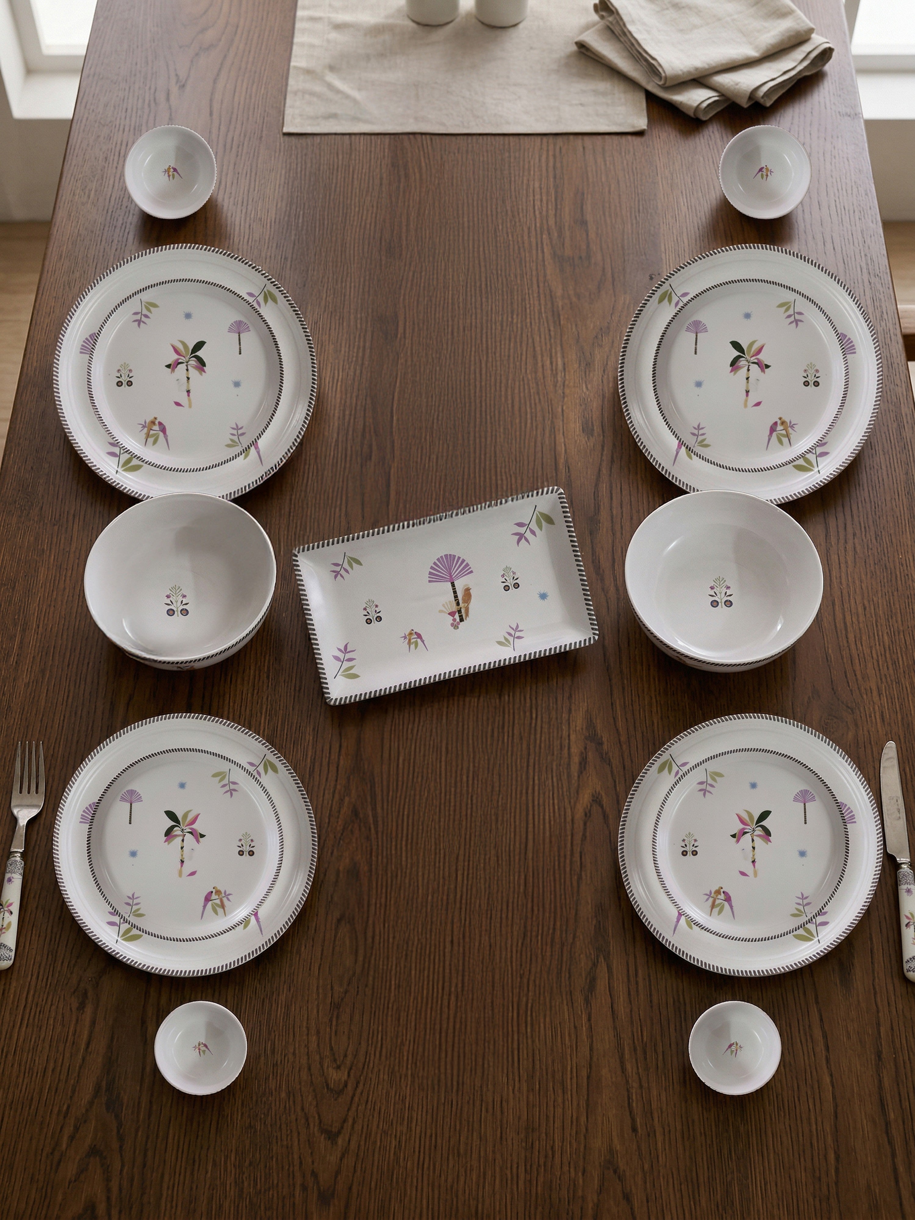 Island Bloom Porcelain Dinner Set (15 Pcs)