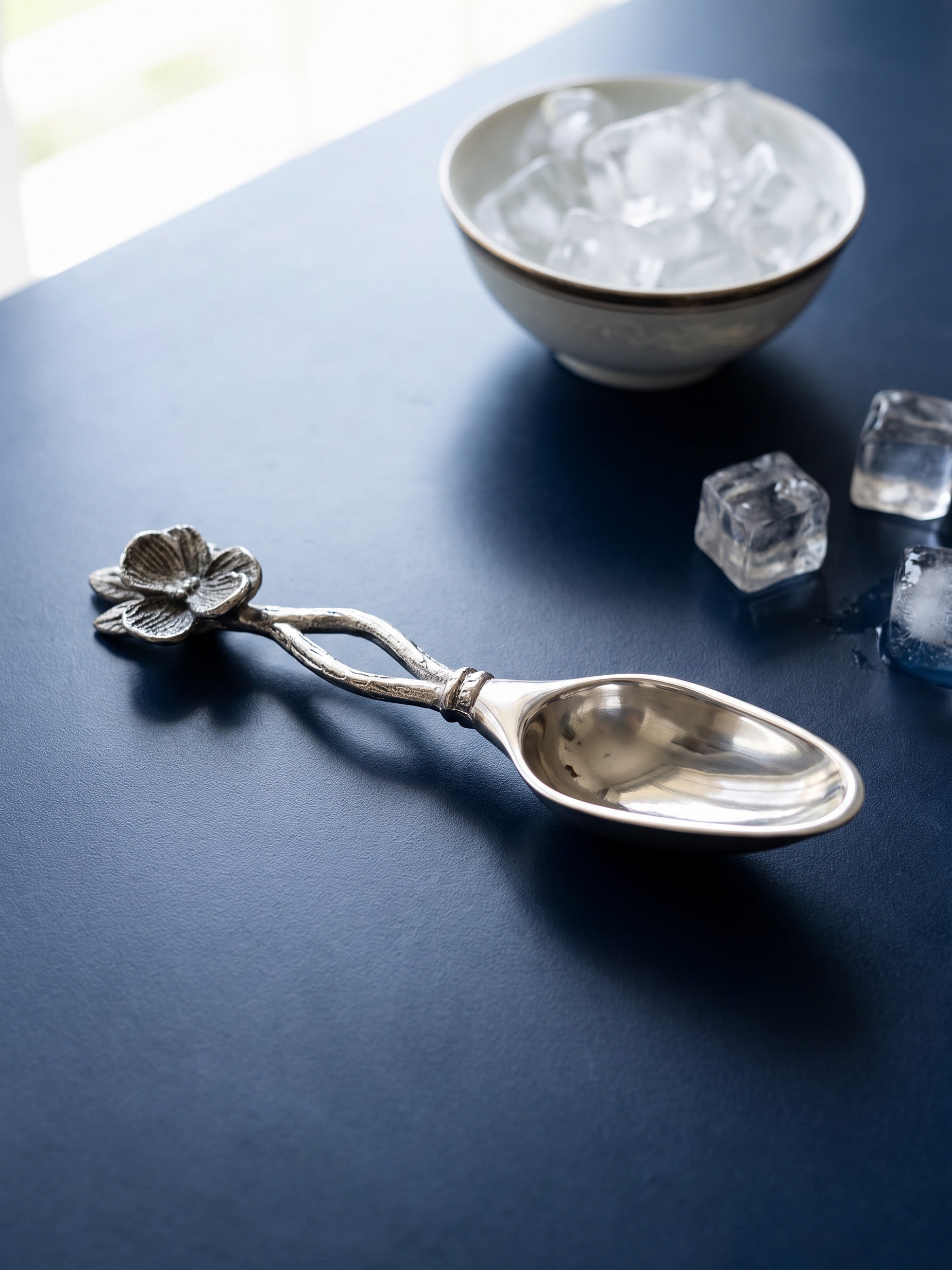 The Bloom Ice Scooper