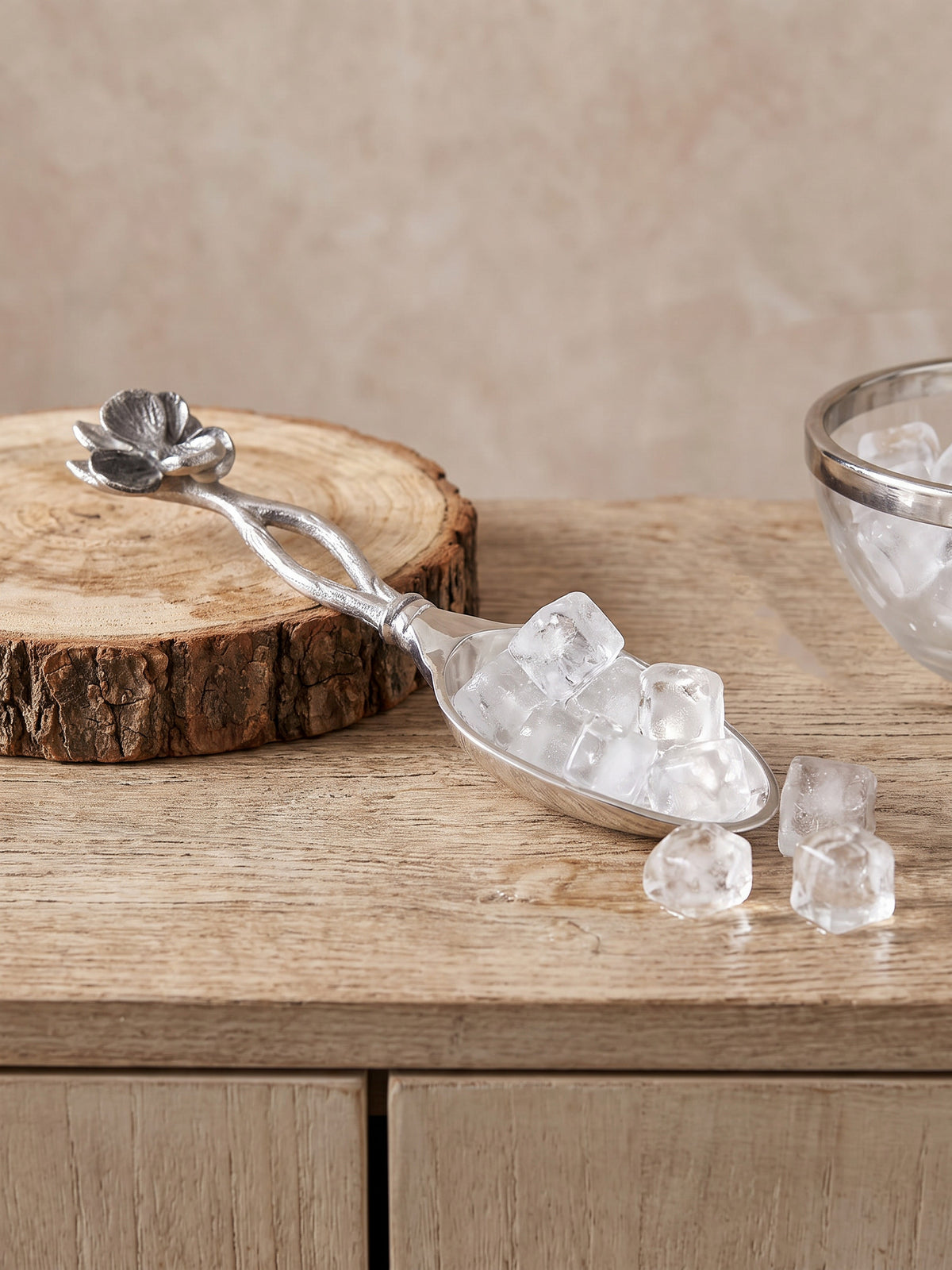 The Bloom Ice Scooper