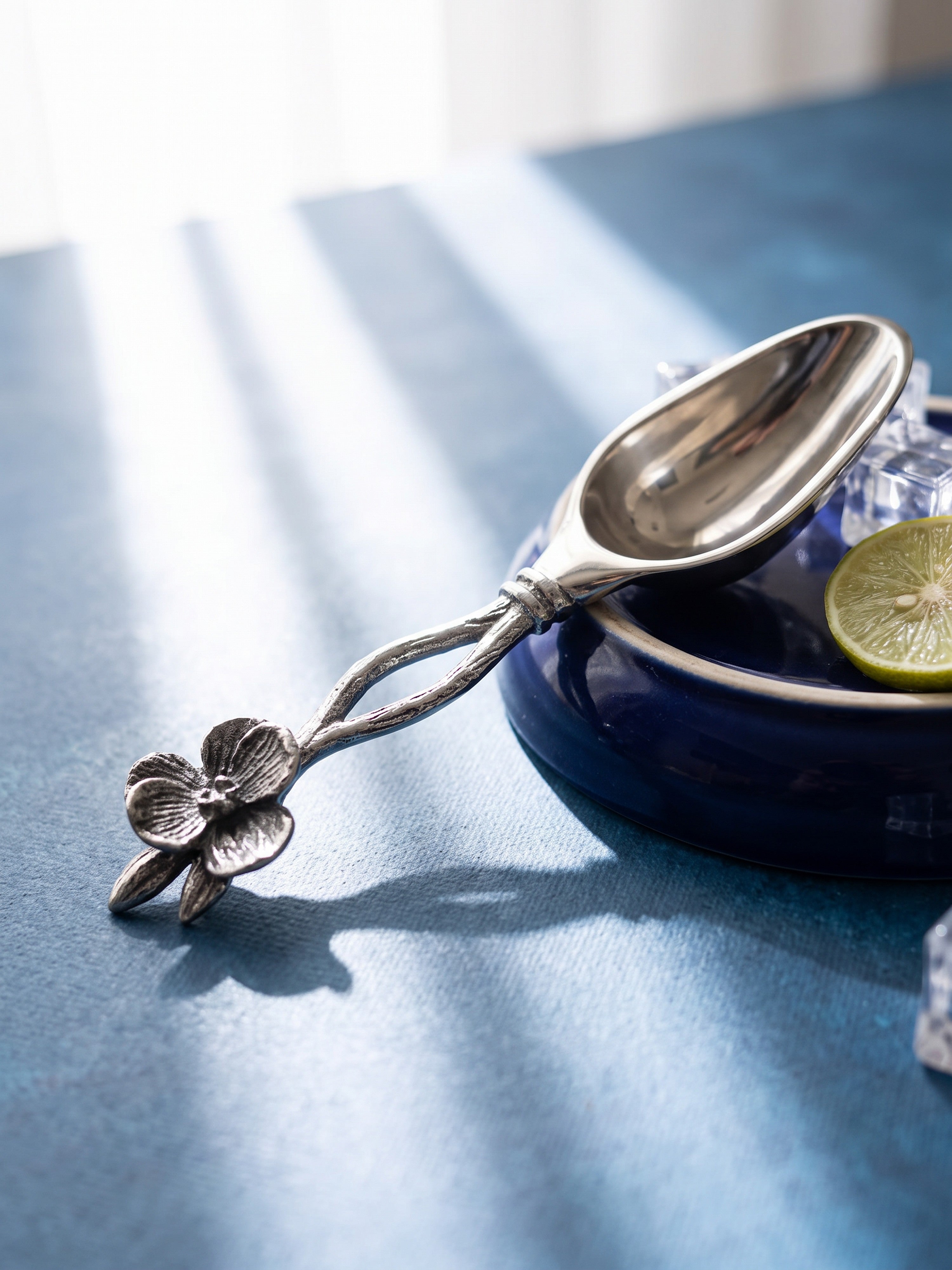 The Bloom Ice Scooper