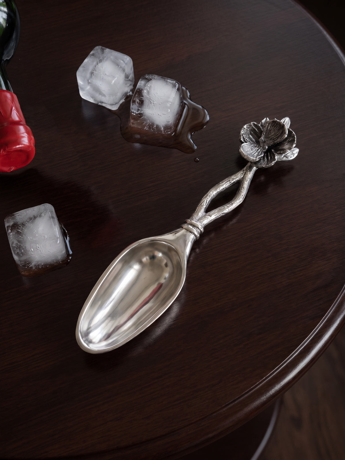 The Bloom Ice Scooper