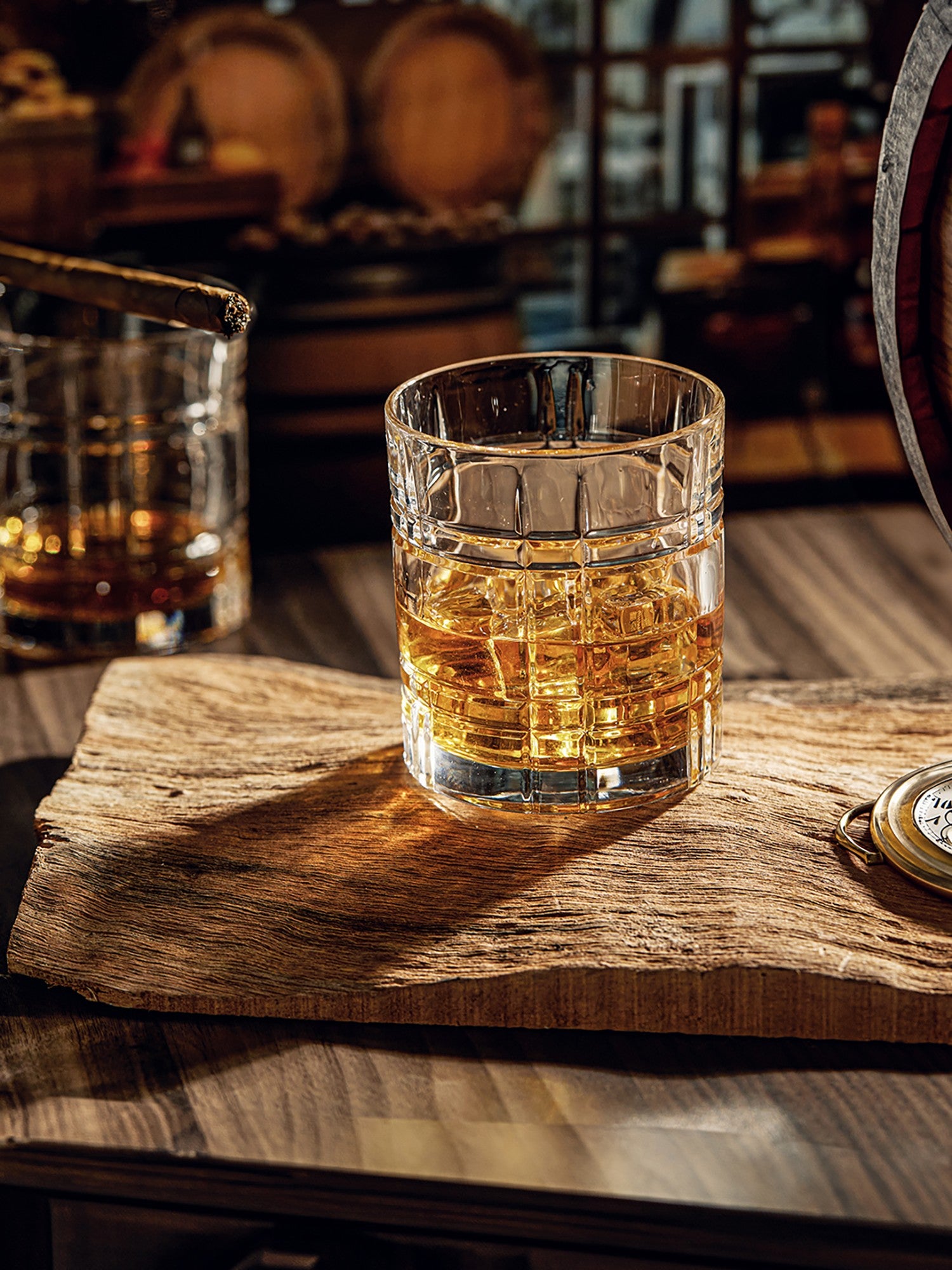 CRYSTAL GRIDLINE WHISKEY GLASS