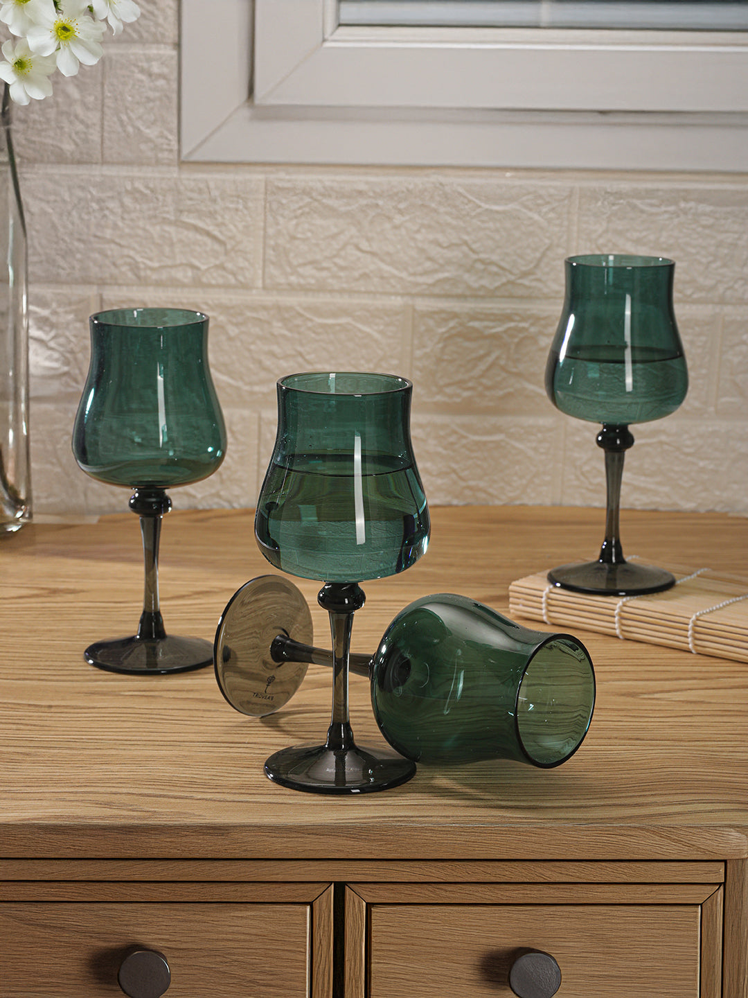 Jade Mist Wine Glass