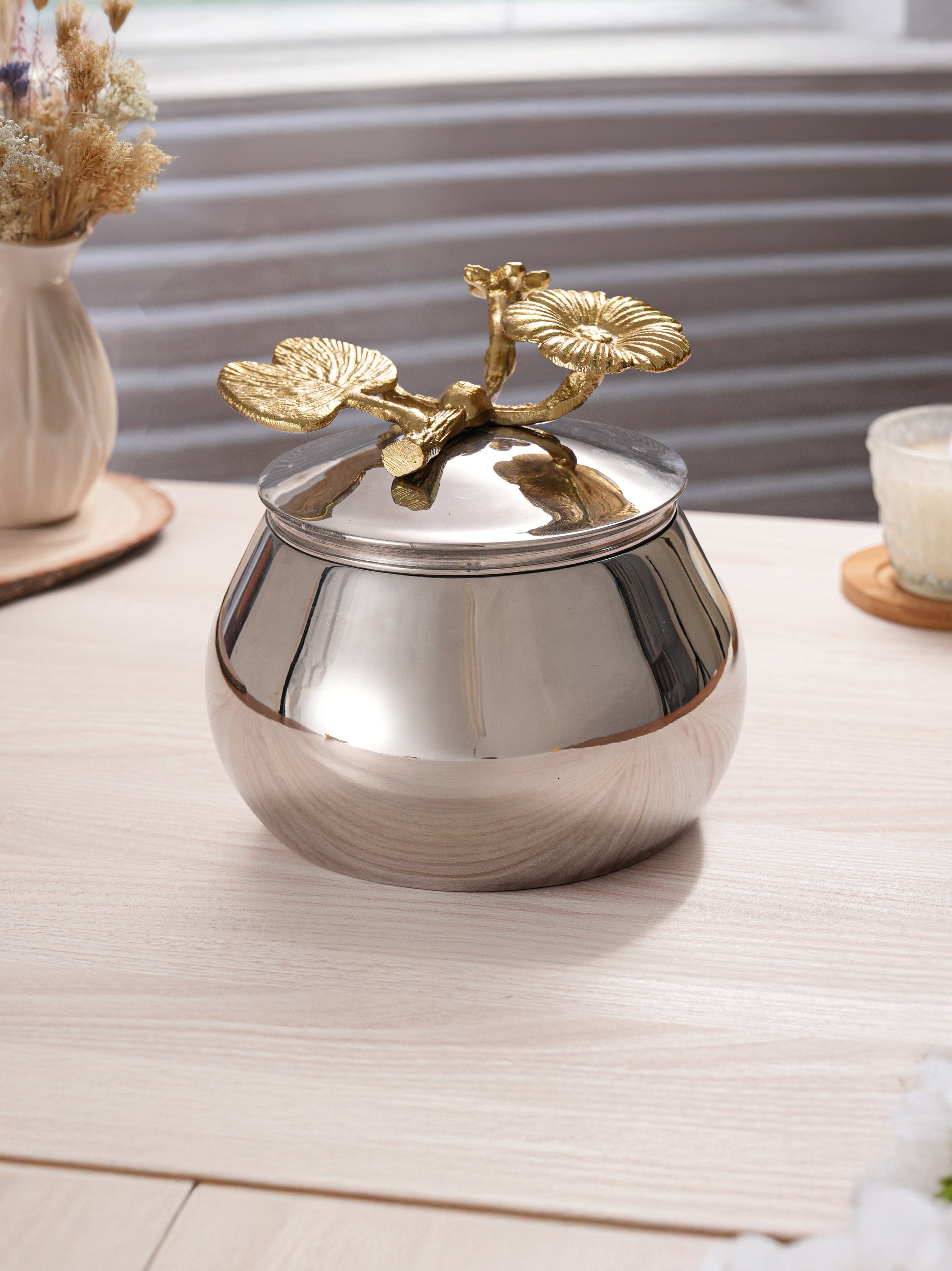 Aura Canister Gold