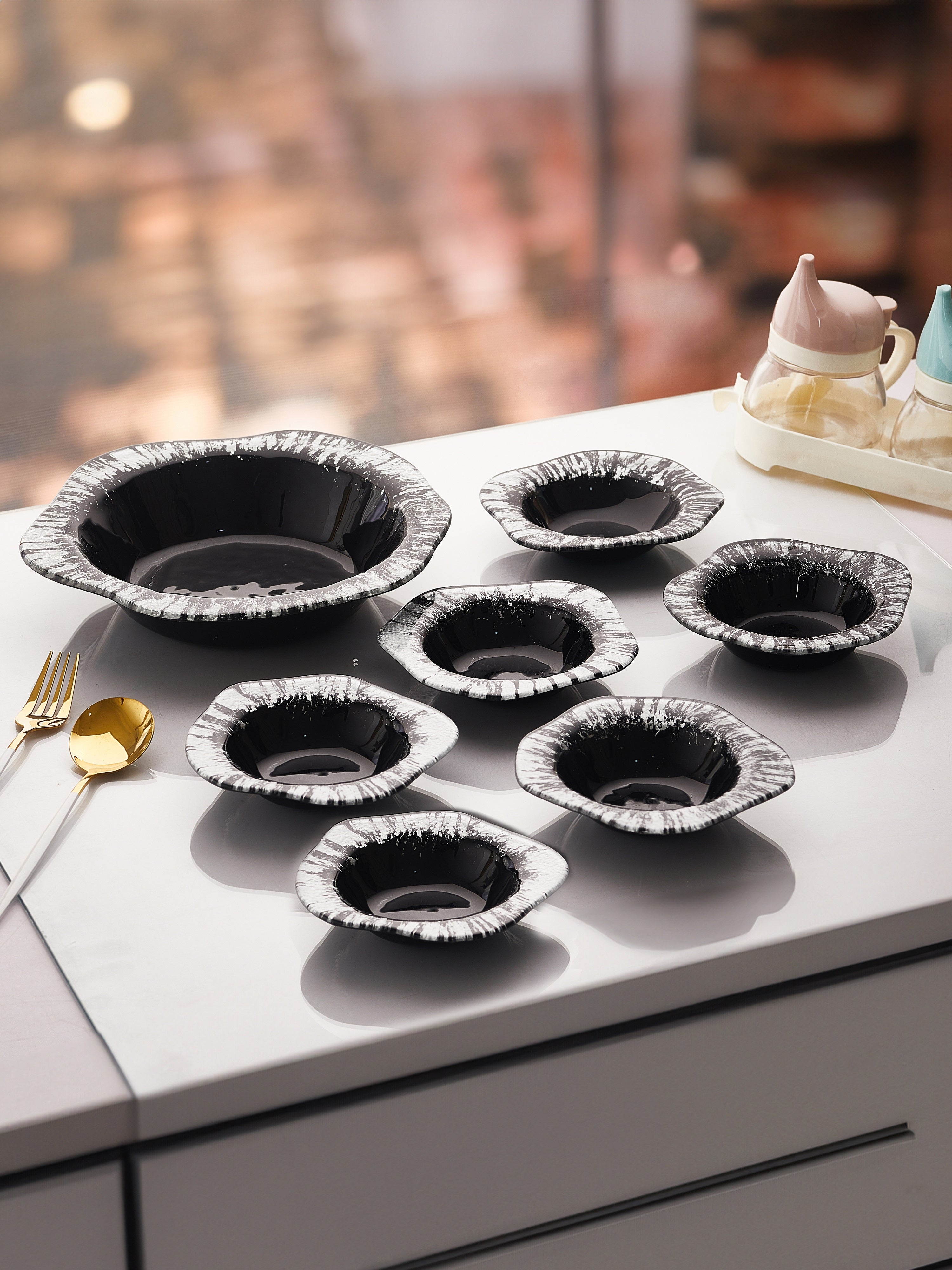 Black & Silver Glass Pudding Set